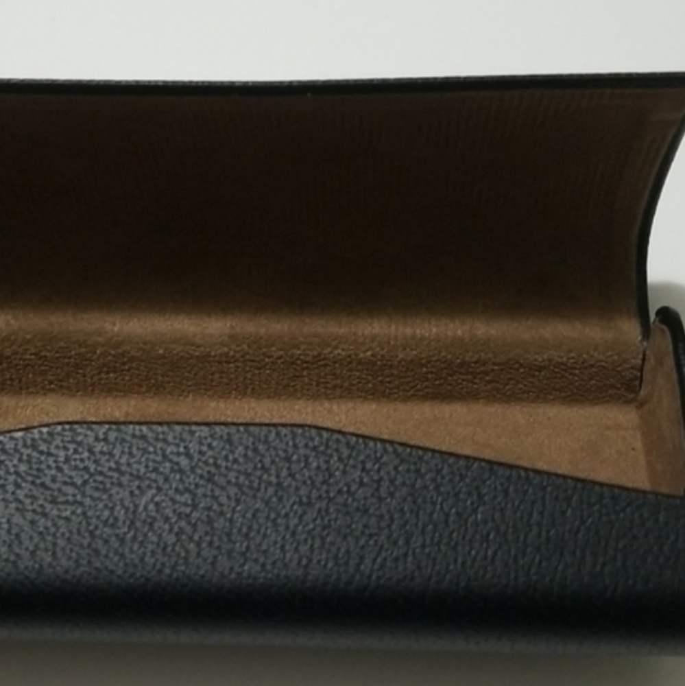 NEW! Burberry Authentic hard glasses case - Picture 4 of 6